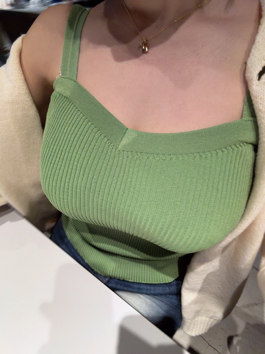 7mim_sub's tweet photo. コミュニティの人にだけ
プレゼント画像🎁

いつもお仕事お疲れ様！

疲れたり嫌なことあったり、何もしたくない時あると思う！私もあるから！そんな時は私を見て元気出してね✨ https://t.co/Xt6eiHpRdj