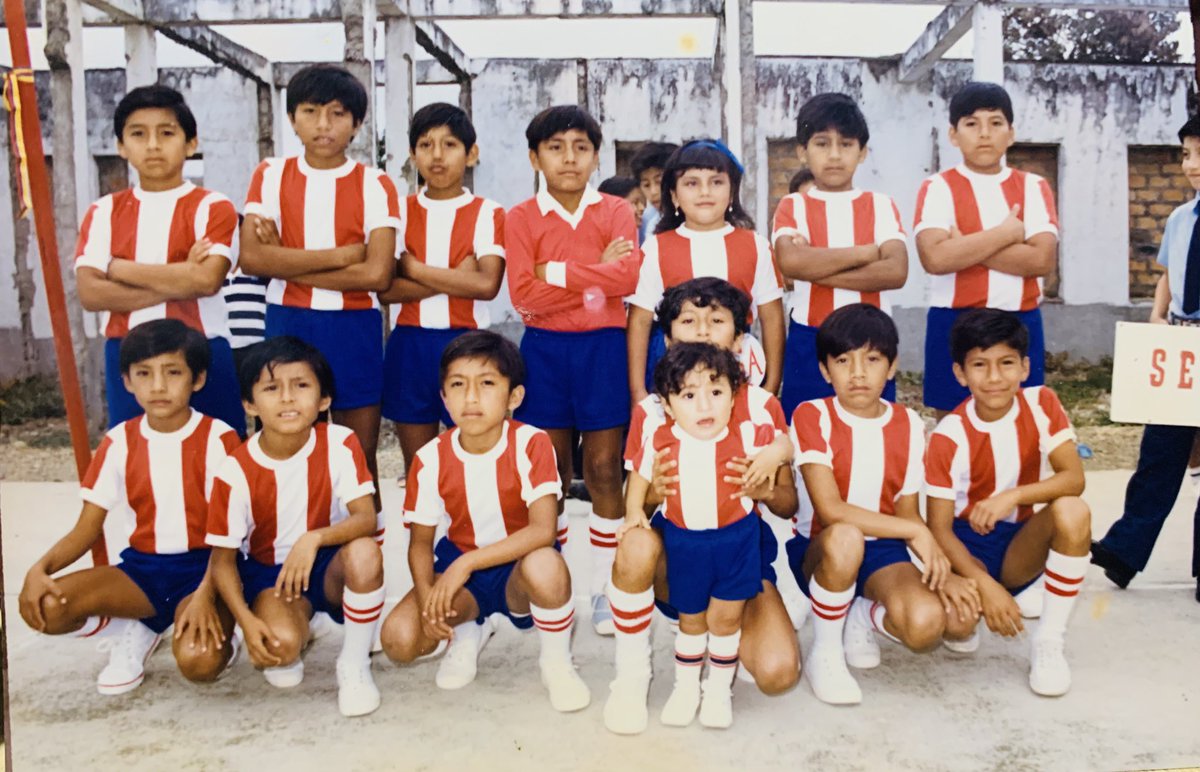 guntherbaque's tweet photo. La escuela, que bella época, tiempos de fútbol. https://t.co/3ACfq7eAmk