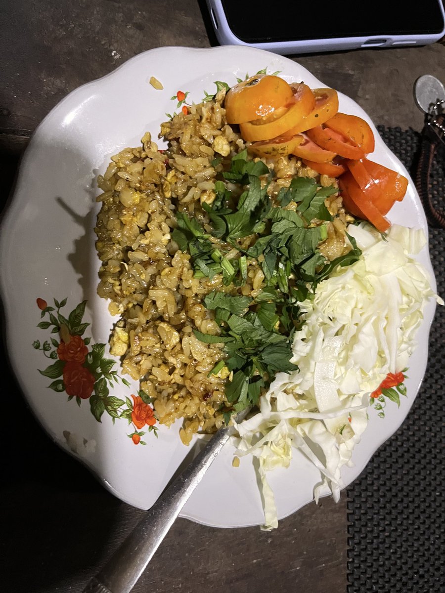ara_swat's tweet photo. Inpo nasgor yang lalapannya bisa all u can eat https://t.co/N37IPwPmBJ