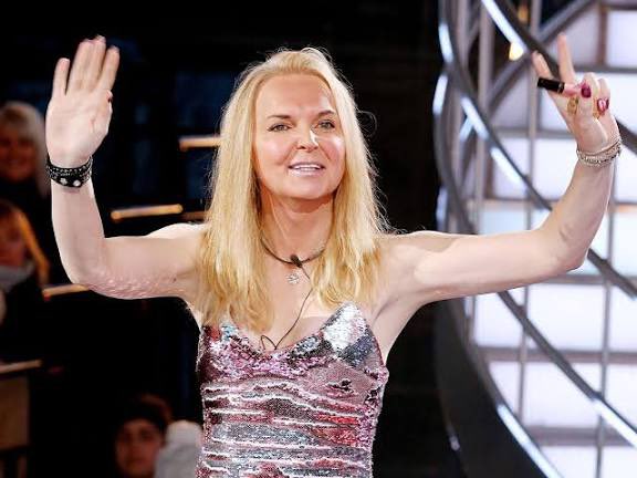 vanessahodgesx's tweet image. High street vs high end  #thismorning