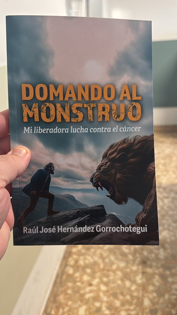 miguel_vlc's tweet photo. En estos momentos complicados que estoy viviendo , os recomiendo este libro de un gran tipo que he conocido en un momento malo de mi vida, hasta para eso la vida es maravillosa,  @rajozgui gracias de verdad https://t.co/LGdd6nPXoE