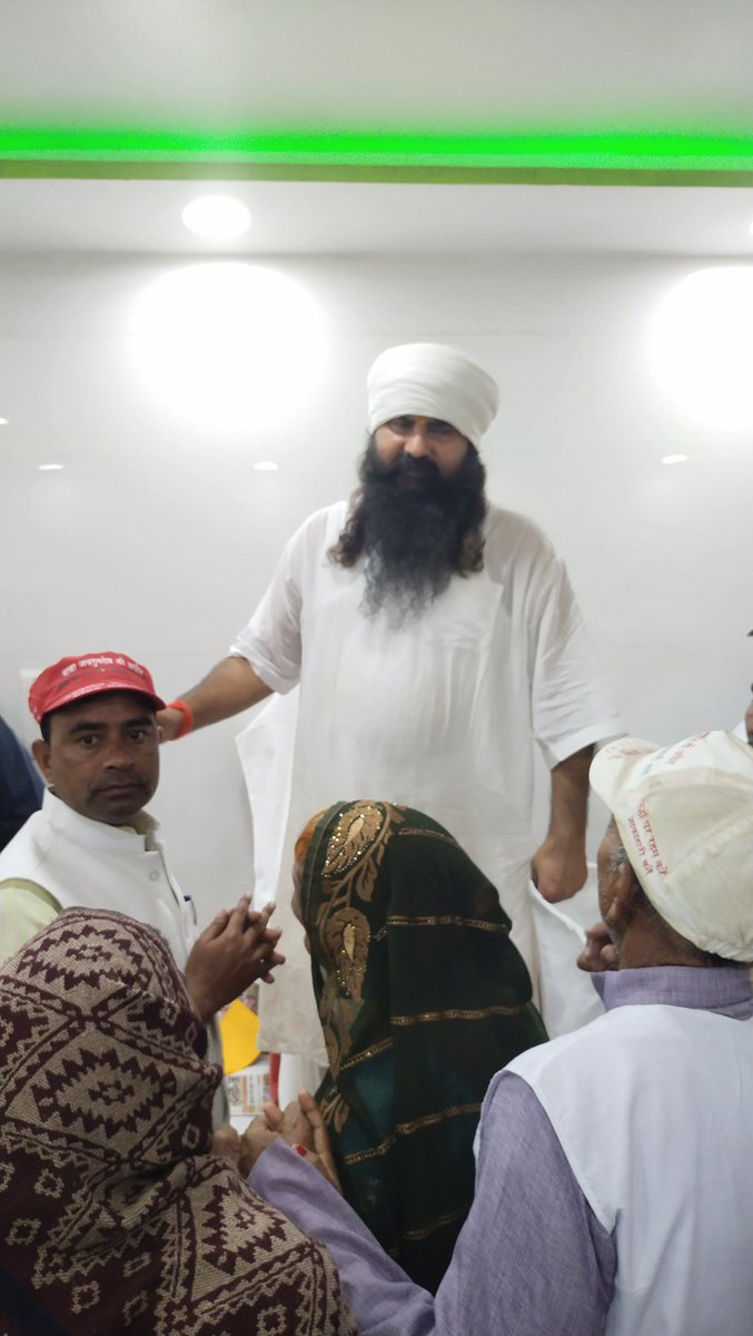 परम पूजनीय आपको जन्मदिन की कोटि कोटि बधाई 🎈🎂🎁💐🌹🌹💐 <a href="/mahraajpankaj/">Pankaj Ji Mahraaj</a>