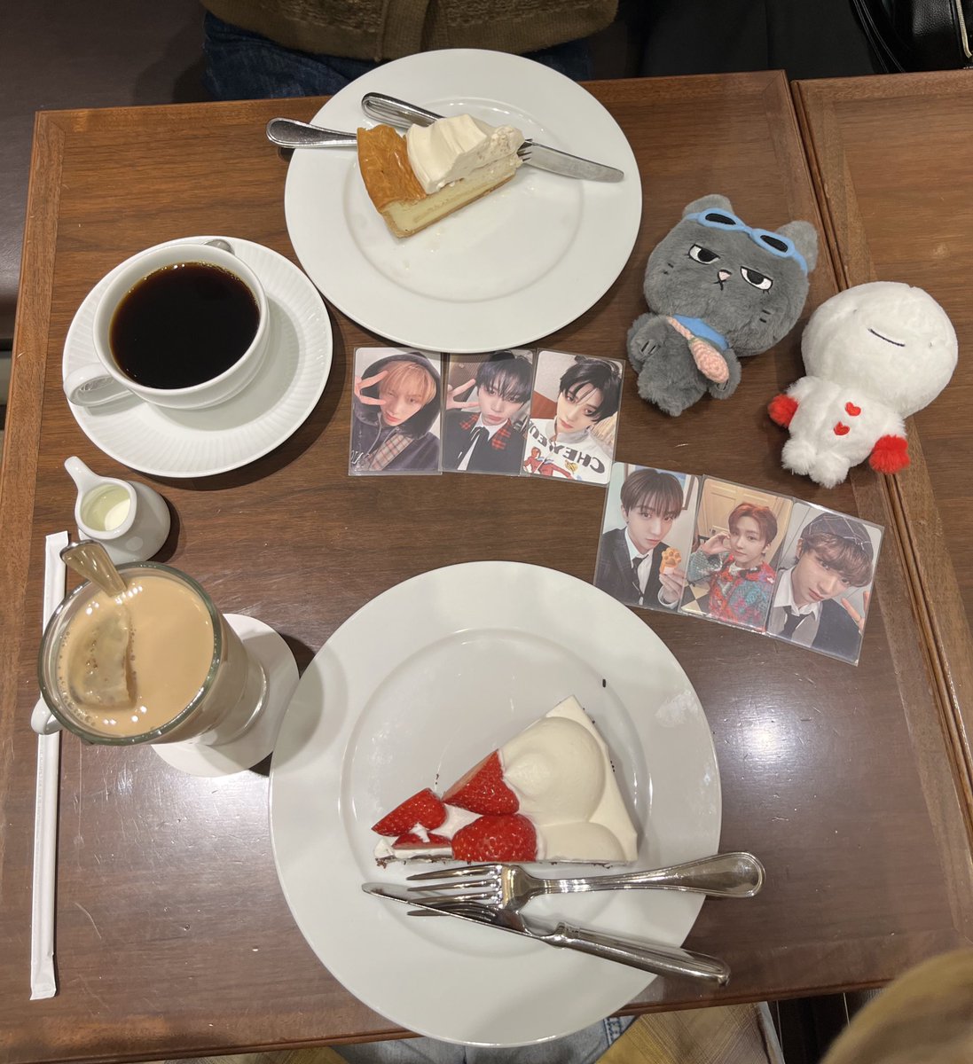 poteBND's tweet photo. 久しぶりにワンドア活した気がするな…
クリームうどん美味しかったし、HARBSのケーキいちご🍓多くて美味しかった😋
@__tenoTS ありがとう！！！ https://t.co/Cok2Cqy0m5