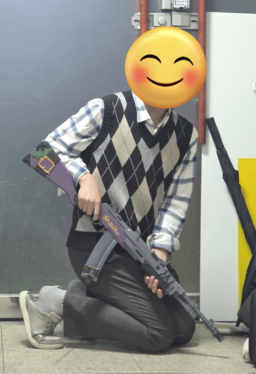 레이블 총 팔아요
 
상세내용
1.  구성품 니케 - 레이블(총) 
(총기 끈 동봉)
2. 분리 안됨 (탄알집만 분리 가능)
3. 총 길이 약 92cm 
4. 미사용 수주작 (새 거)
신품 

트친가 17마넌