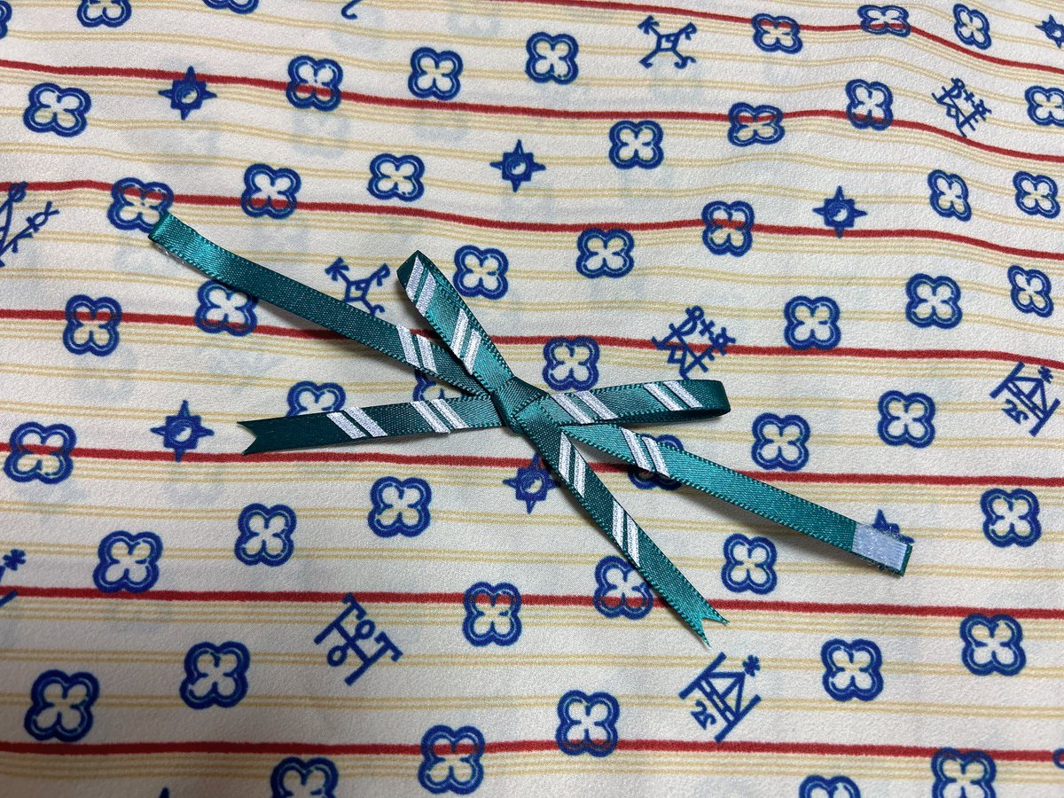 m0x0hr's tweet photo. お渡し先からRT
お写真が出たので。
昨年春お渡ししたマンドレイク🐍リボン(2枚目・に追加するかたちで、
カチューシャ部分耳あて化、マンドレイク取り外し&葉っぱ+腕部分骨入れポージング可、装飾寮リボン🐍🦅、桜フクロウちゃんにお揃いで耳あて🐍🦅分
を製作しますた🌸
#customiul https://t.co/MIccYj4ewX