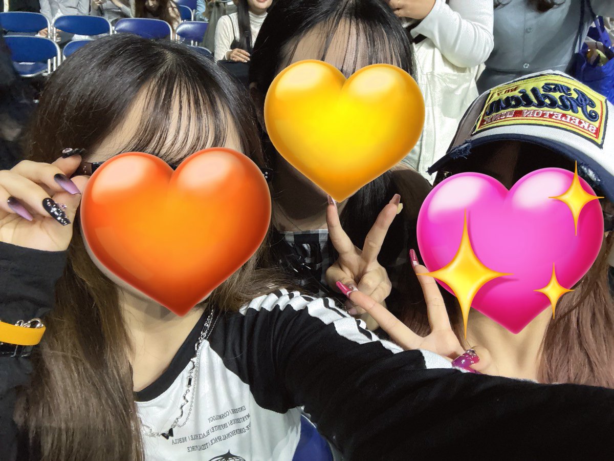 sukimura10's tweet photo. 確実に写真を加工するというものは間に合わないので⬅️

僕の大好きなりんらん姉ちゃんお誕生日おめでとう🩷🧡
最強ツインズに一生ついて行きます🌟 https://t.co/ZIugy13MUB
