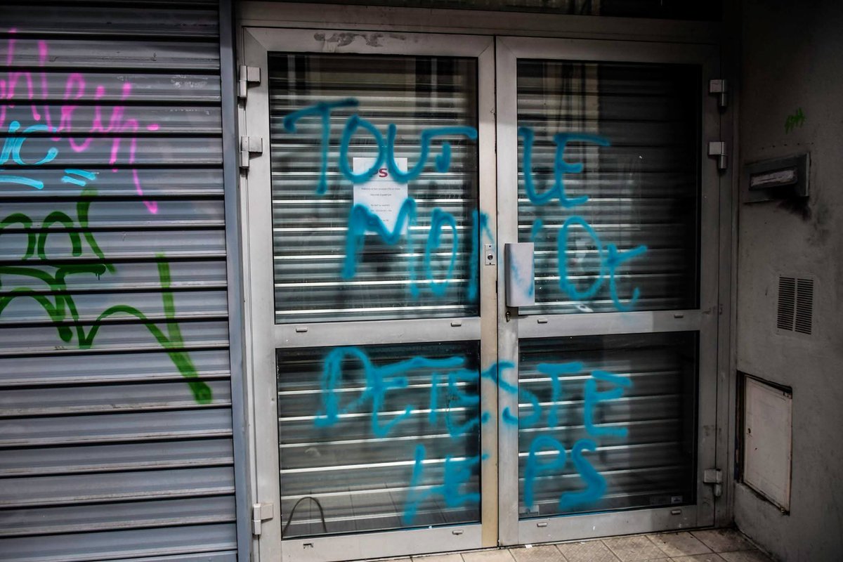 Petit souvenir d'une manifestation à Rennes il y a 10 ans, rien n'a changé.

TOUT LE MONDE DÉTESTE LE PS
<a href="/PSofficiel/">Parti Socialiste</a>