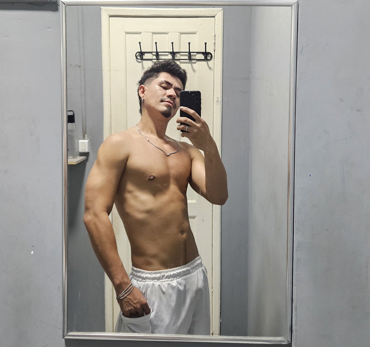 Sequência de pós treino, pós carnaval perdi uns kilos mas vamos tentando..