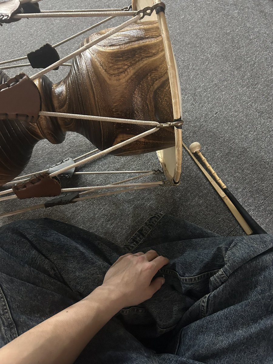 똥집맨 tweet media