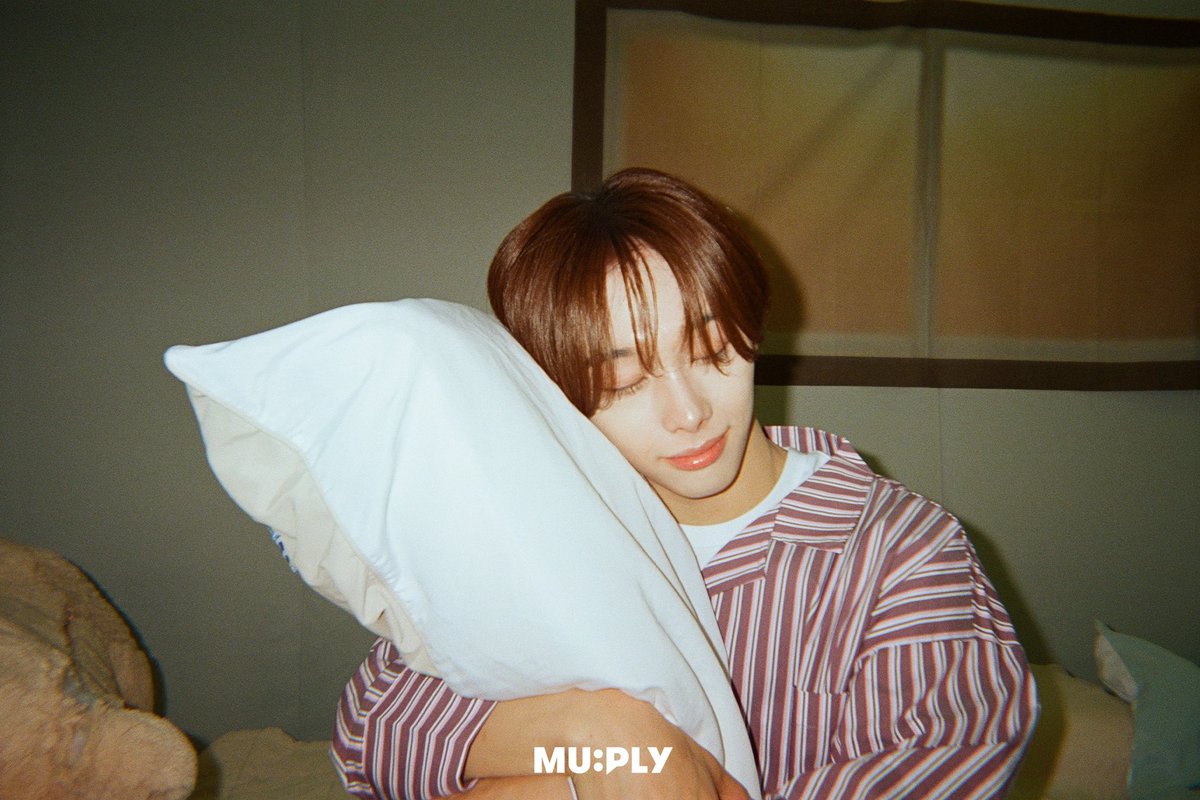 MUPLY_PLAYLIST's tweet photo. #돌들의침묵 | @TUNEXX_official
새학기 친구 사귀는 방법:
마이쮸 준비하기
하나씩 까먹으면서 돌침 튜넥스 편 보기
그러면 친구가 와서 같이 보자고 함⸝⸝ᵕ ᵕ⸝⸝

𝟯/𝟭𝟬 (화) 𝟴𝗣𝗠 돌들의침묵 튜넥스 편
MUPLY에서 확인하세요✨
#TUNEXX #튜넥스 #내가_살아있다는_증거 https://t.co/to8vFV8USO