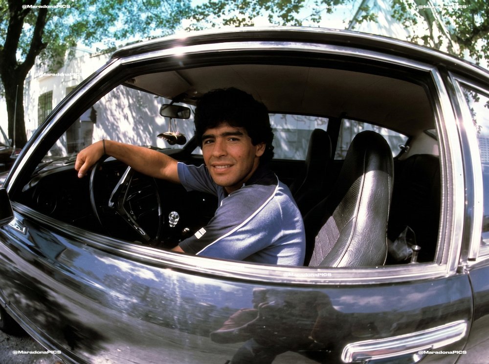 Maradona Retro PICS tweet media