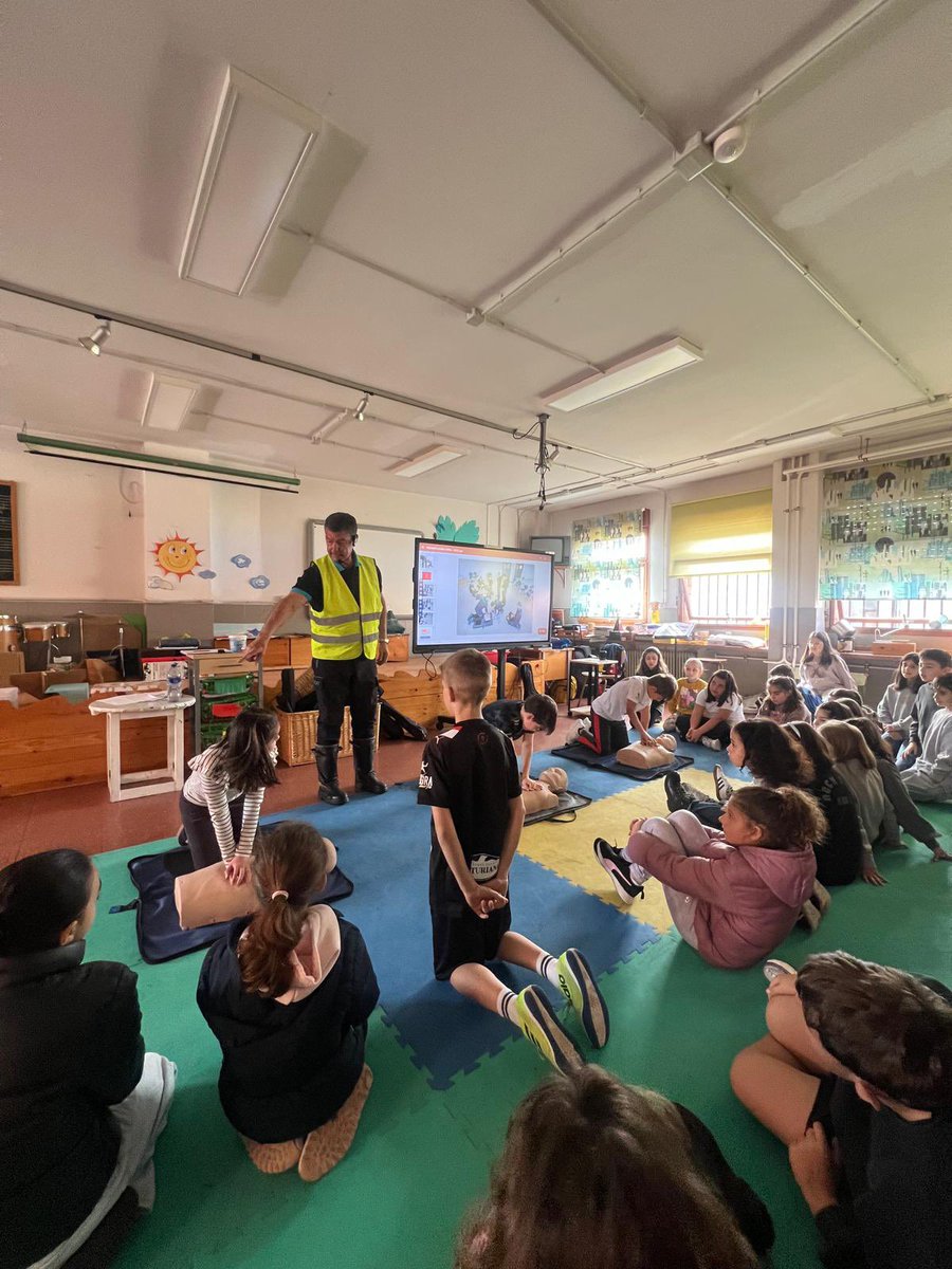 iaprl_ast tweet media