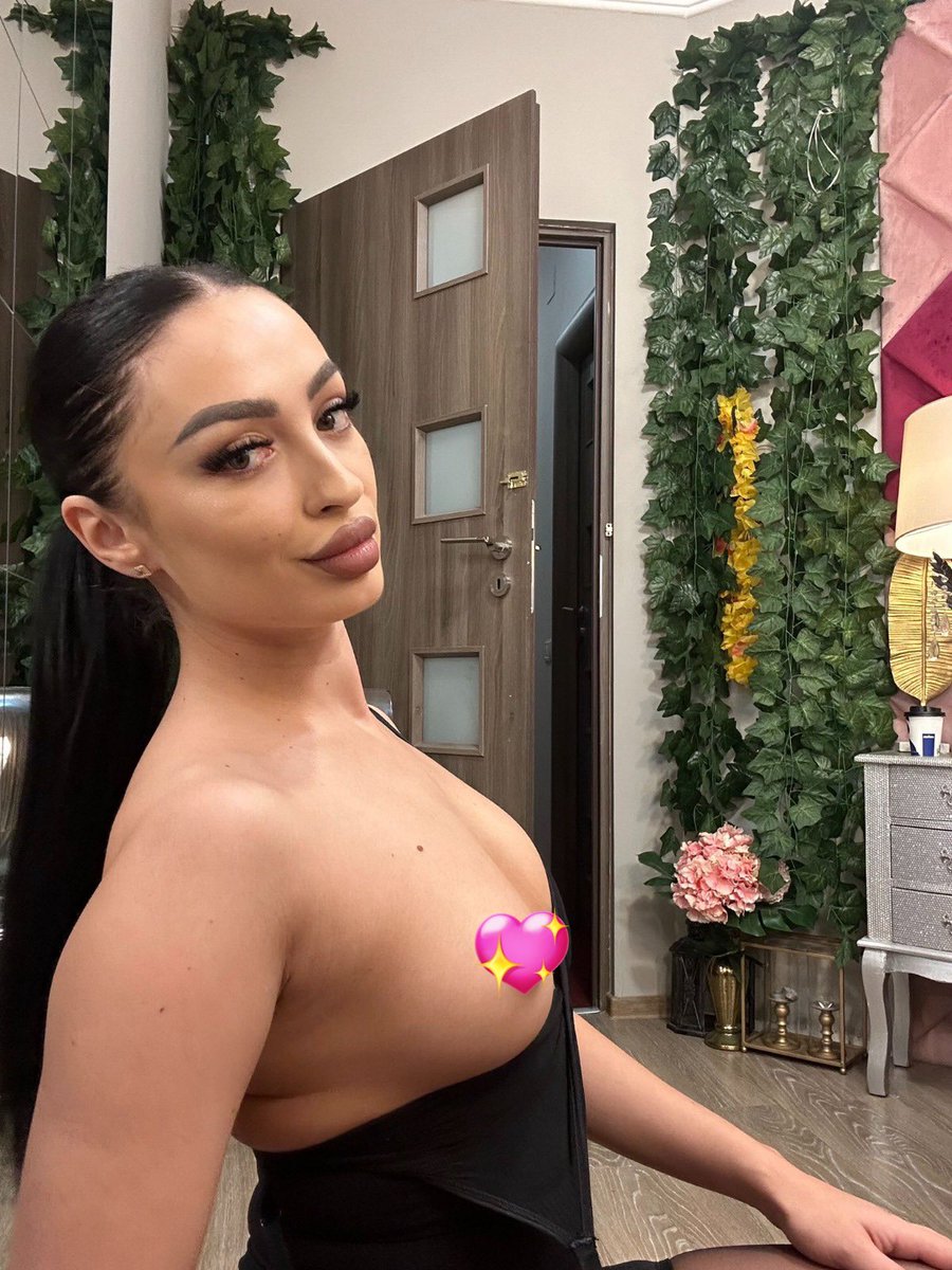 VictoriaLane tweet media