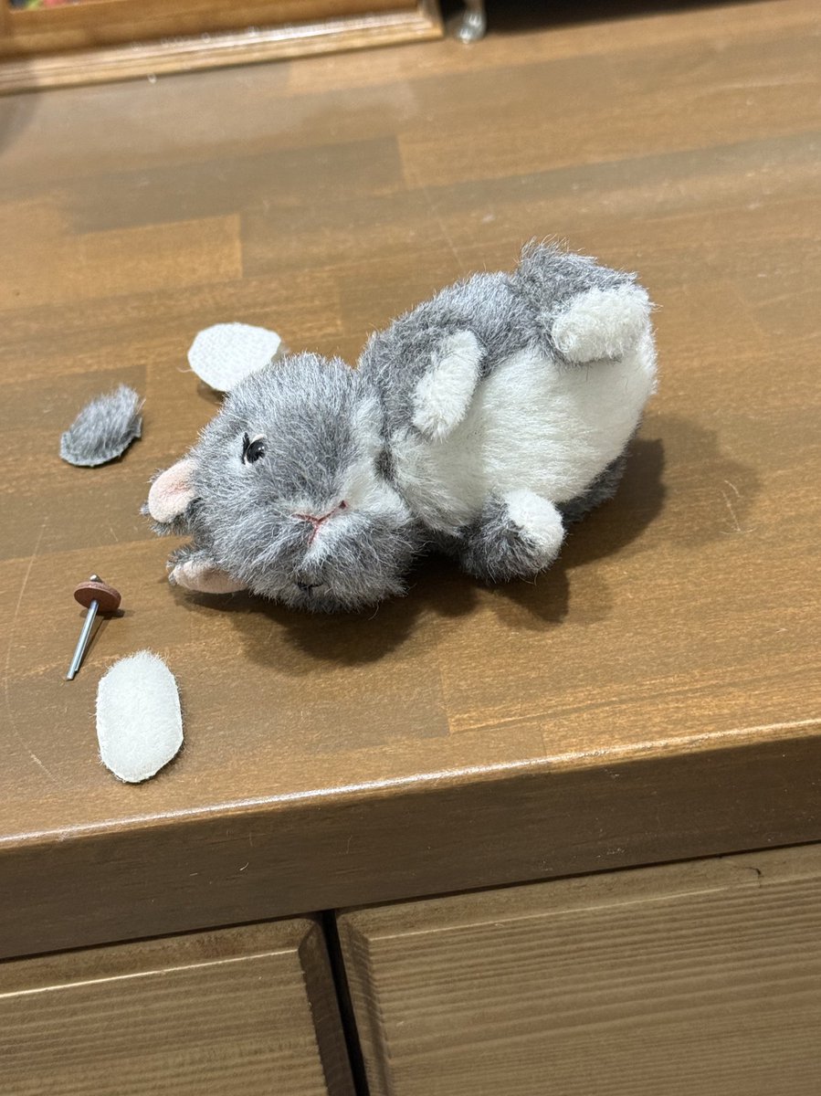 チンチラカラーのこうさぎテディベア制作中🐰