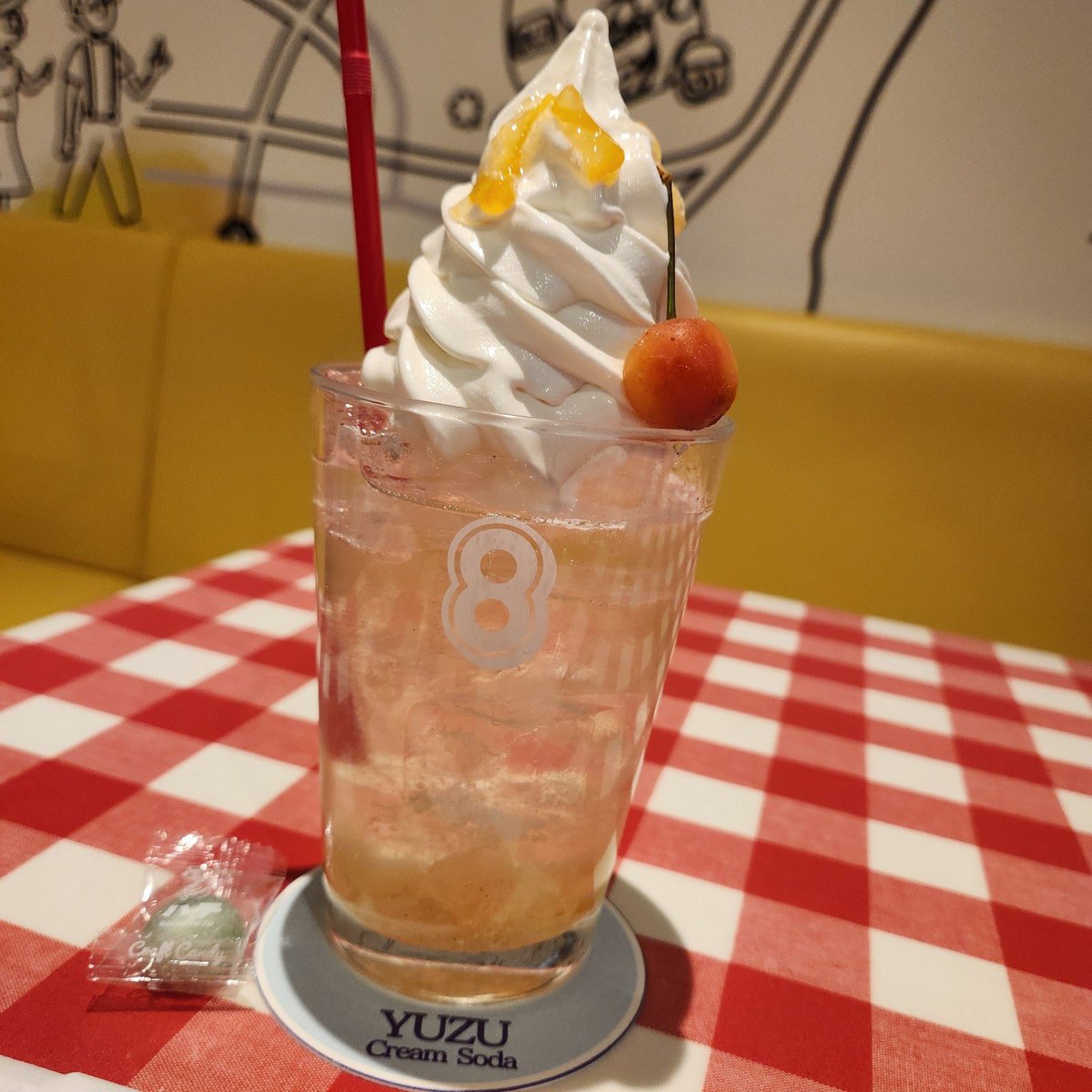 明日からのYUZUクリームソーダ。 写真のマゴハチキッチンバージョンは