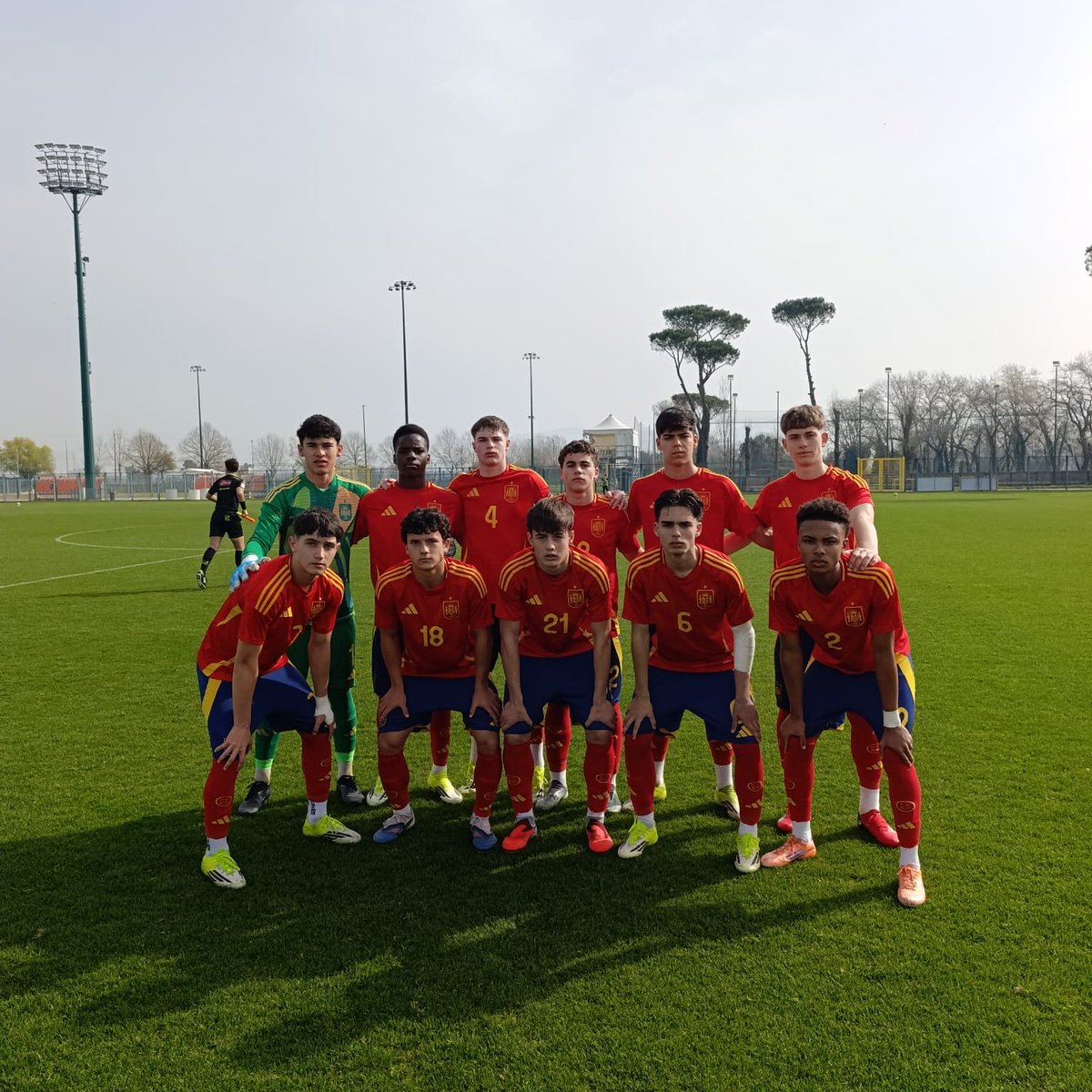 SEFutbol's tweet image. 💪 ¡Nuestra #SUB15 se impone a Italia en Roma!

🇮🇹 1-3 🇪🇸

Crónica: rfef.es/es/noticias/es…

#NuestraBase