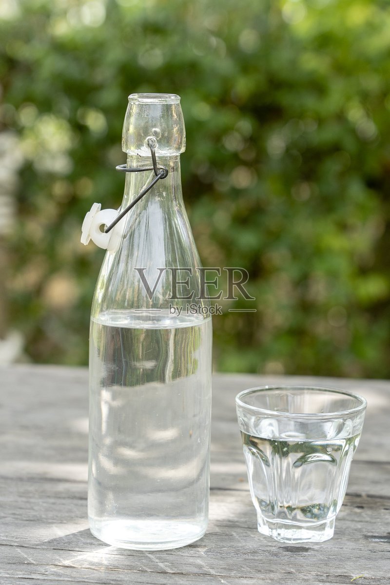 PfeifferMaurice's tweet image. "3-Minute Mango Fizz  | Blend 1 cup mango chunks +  cup coconut water + 1 tsp lime juice. Top with sparkling water u0026 mint. Sweet, tropical, and ready in no time! #QuickDrinks #SummerVibes"