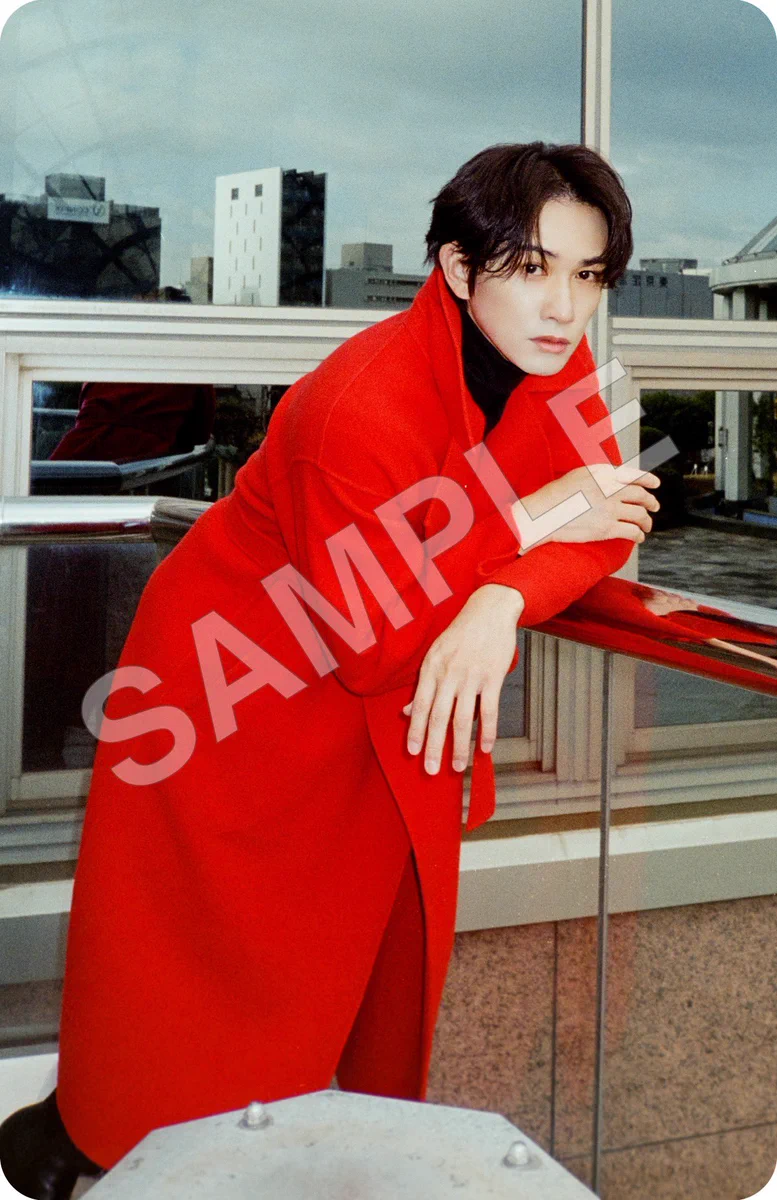 町田啓太、15周年写真集『sign』カバー公開でファン熱狂