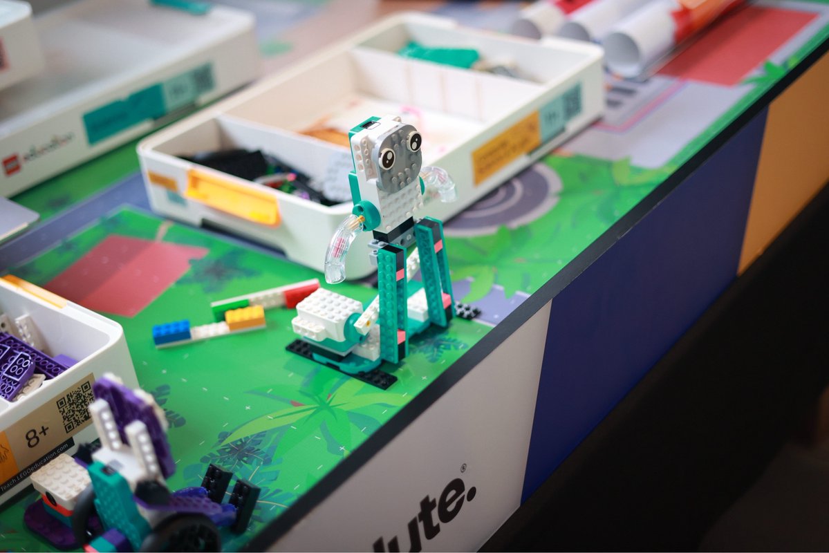 Schoolscape tweet media