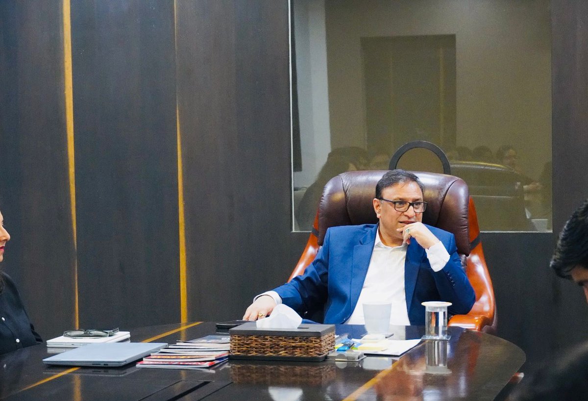 pradeepraiindia's tweet image. Started March ,2026 with young professionals who are passionate, hardworking, disciplined, and deeply committed to their growth. 

#LawInternship #YoungProfessionals  #Advocate #Supremecourt   #mentorship