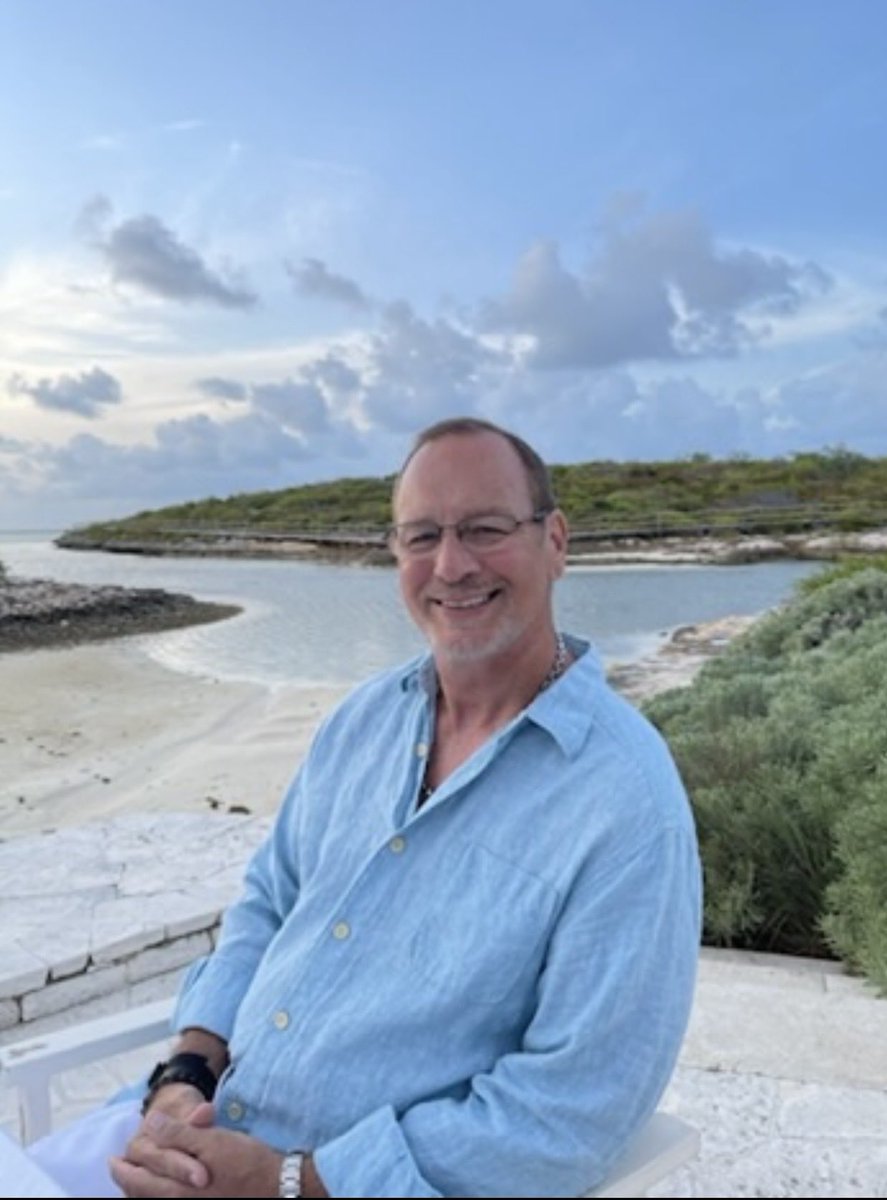 Jennifer_marlin's tweet image. Happy bday to my amazing husband 🎉🎉🎉 I love you 😍
Cheers 🥂 @bobbymarlin 
#coach
#husband 
#family
#rolemodel
#friend
#sweetheart😍