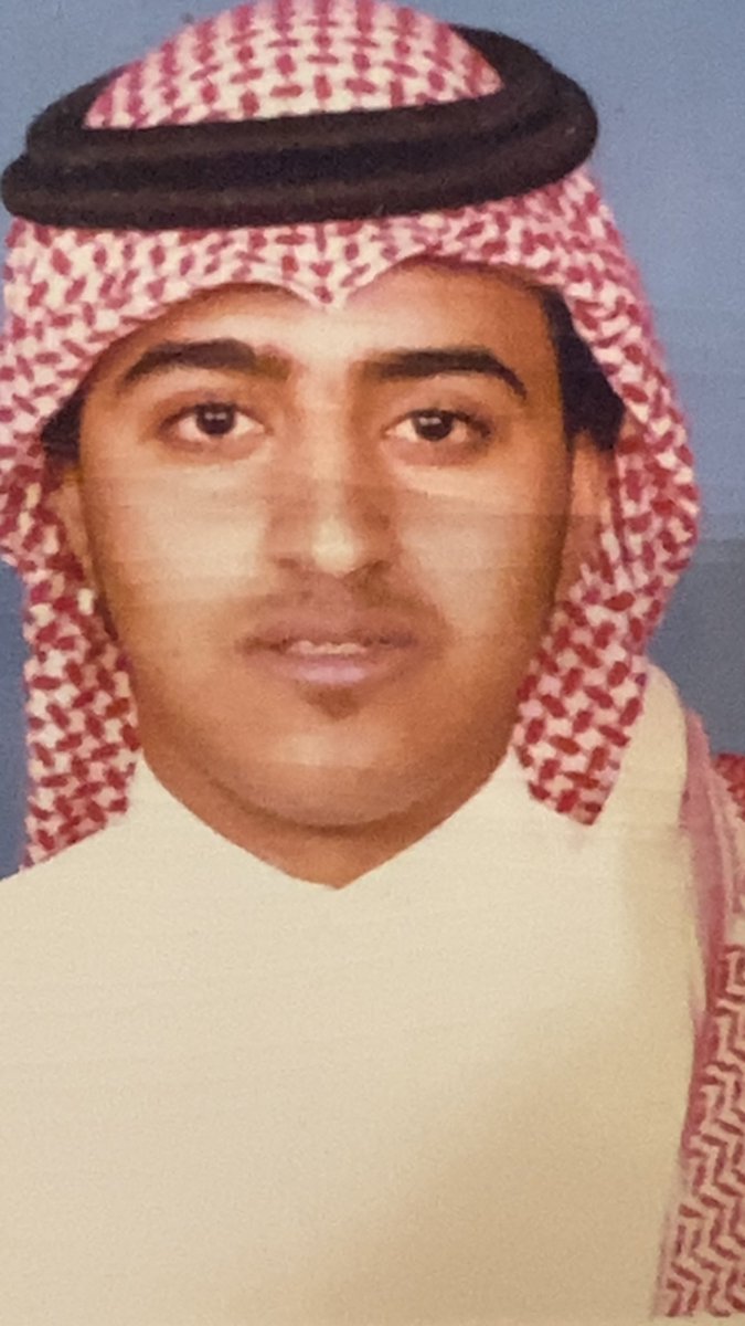 dralzeer2's tweet photo. خمسة عشر عامًا مرّت على رحيل ولدي سلمان، لكن الفقد لا يعرف حساب السنين، ما زال اسمه إذا مرّ على قلبي أوجعني،وما زلت أدعو له كأنه رحل البارحة.
اللهم ارحم ابني سلمان، واجعل قبره روضة من رياض الجنة،واجمعني به في دارٍ لا فراق فيها. https://t.co/615njycNrP