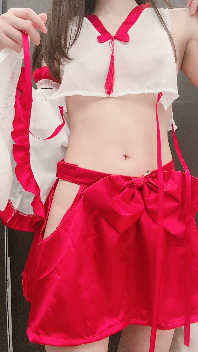 temako2424's tweet photo. 3月5日は巫女の日なんだって⛩️ https://t.co/ylqCmFhLxq
