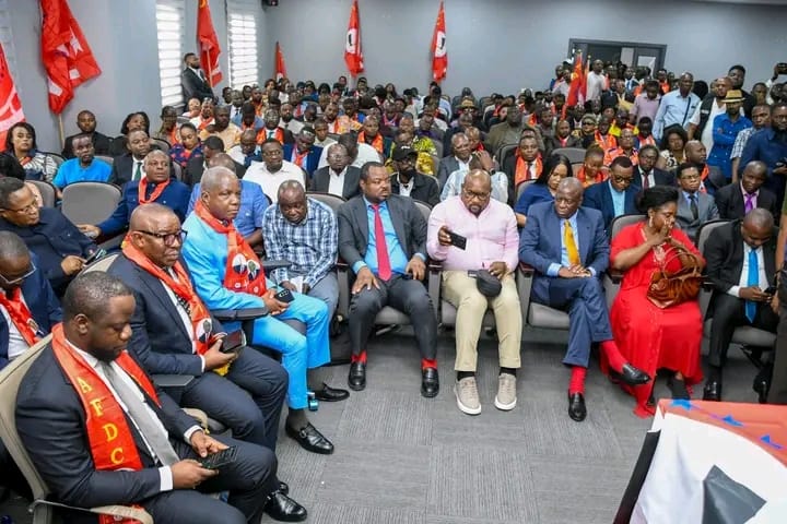 AfdcAmba's tweet photo. @VoiceOfCongo #AFDC_A_INFO: Prière suivre la conférence de Presse que l'hon @Modeste Lukwebo 2e VP du Sénat et PN Statutaire de l'AFDC, ce mercredi dans INFOS sur TÉLÉ 50: 19h, 20h, 21h, 22h, 23h et Jeudi à 00h, 6h; RTNC 20h et demain à 7h; UNIVERS TV 19h, 23h demain à 7h: BOSOLO TV: 19h, 23h https://t.co/dYJfuxVPI8