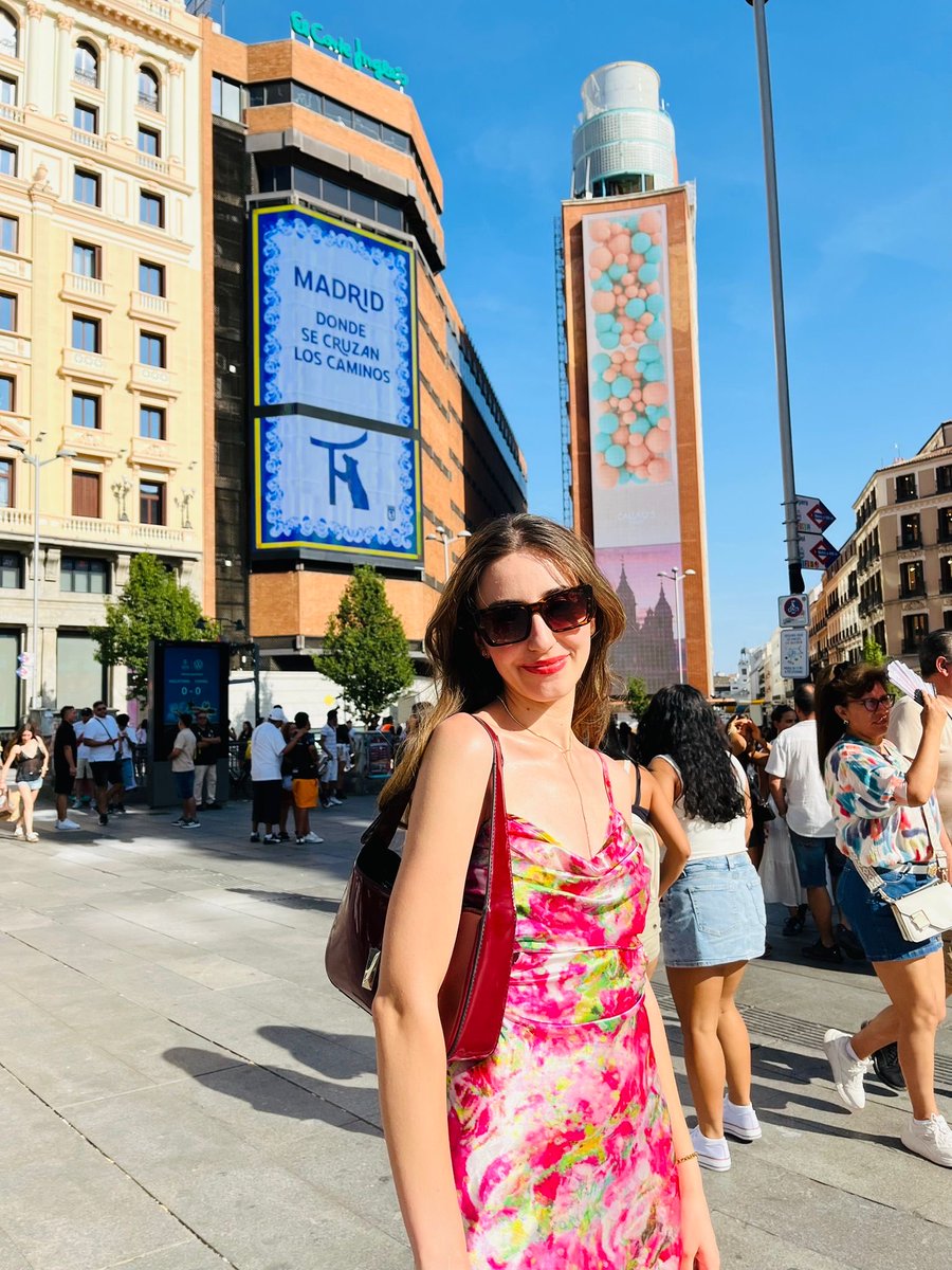 bduncheva's tweet photo. #spain 🇪🇸 Segunda Familia https://t.co/ujcZEmJ7Lu