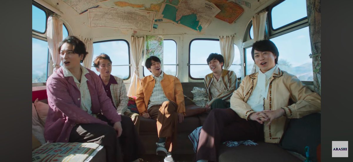 s__y__marie's tweet photo. Five mv、もう序盤からさぁ😭😭😭😭 https://t.co/gtzaGHbzAc