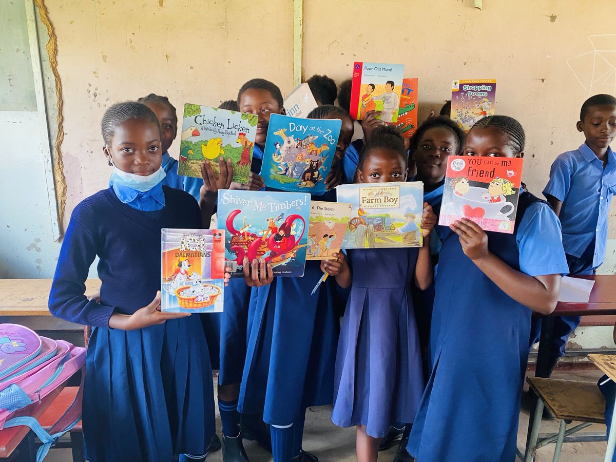 thebookbus's tweet photo. 𝗛𝗔𝗣𝗣𝗬 𝗪𝗢𝗥𝗟𝗗 𝗕𝗢𝗢𝗞 𝗗𝗔𝗬 𝗙𝗥𝗢𝗠 𝗧𝗛𝗘 𝗕𝗢𝗢𝗞 𝗕𝗨𝗦

While the world pauses today to celebrate the magic of stories, our mission is to make every day a Book Day for the children we support.

In 2026, our team is already on the ground in Za https://t.co/QrjdYqLu2t