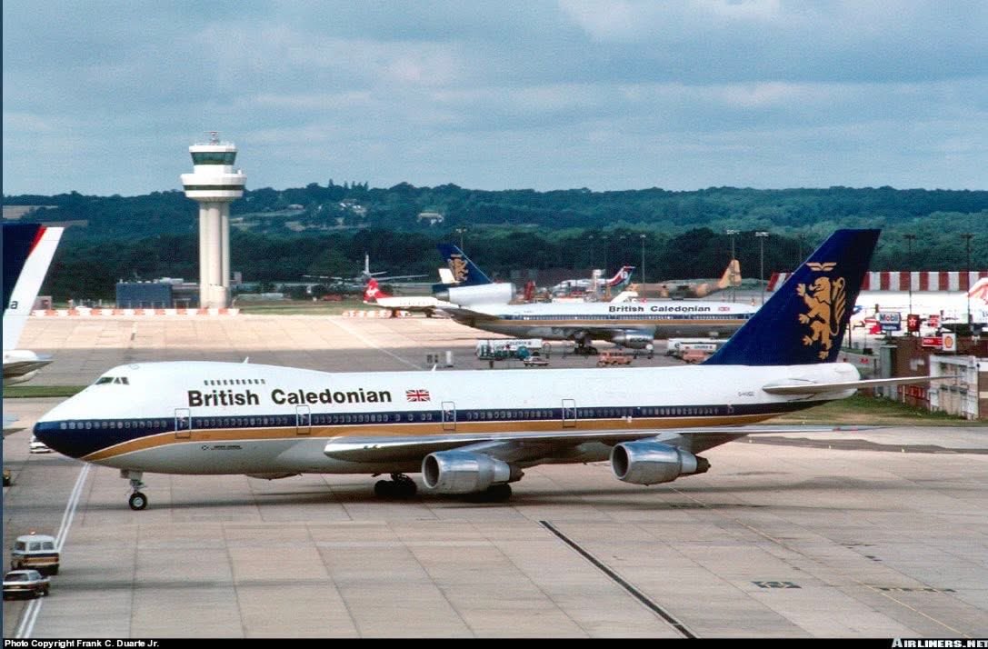 n194at's tweet photo. British Caledonian 
Boeing 747-2D3BM G-HUGE
LGW/EGKK London Gatwick Airport
March 1986
Photo credit Frank C. Duarte, Jr.
#AvGeek #Aviation #Airline #AvGeeks #Boeing #B747 #QueenOfTheSkies #BCAL #BritishCaledonian #London #LGW @Gatwick_Airport #Gatwick 🇬🇧 https://t.co/hsncyOhclm