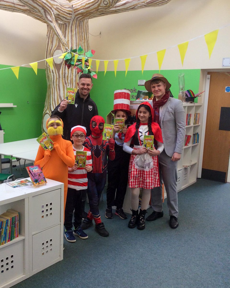 Oxford United in the Community tweet media