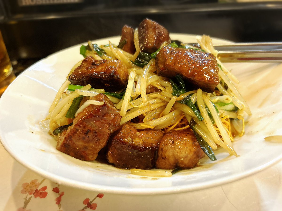 今日は並び疲れたけど、通称「万博イス」大活躍で少しはマシかな

でもみんな並んでる中1人座ってると笑われるのが玉に瑕

#疲労回復
#鉄分補給