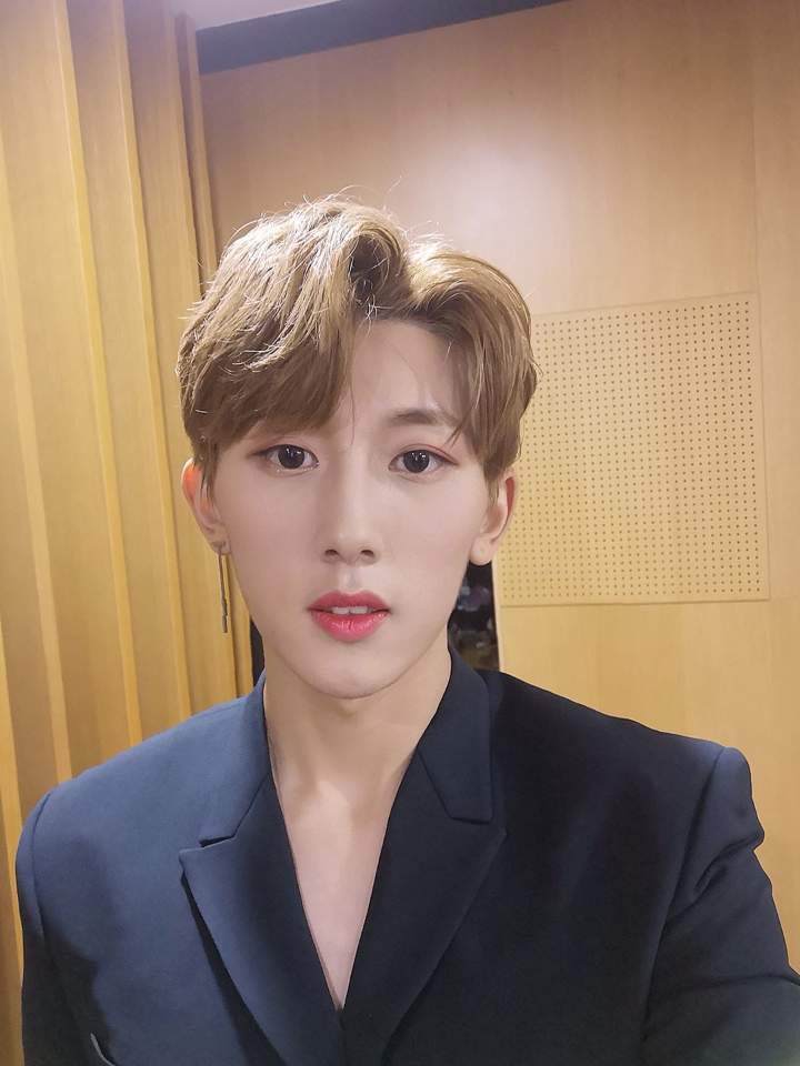 UpdateKBoys's tweet image. Feliz aniversário para o C.I (LIMITLESS), que hoje completa 27 anos! 🎉

#FELIZCIDAY
#CI #씨아이