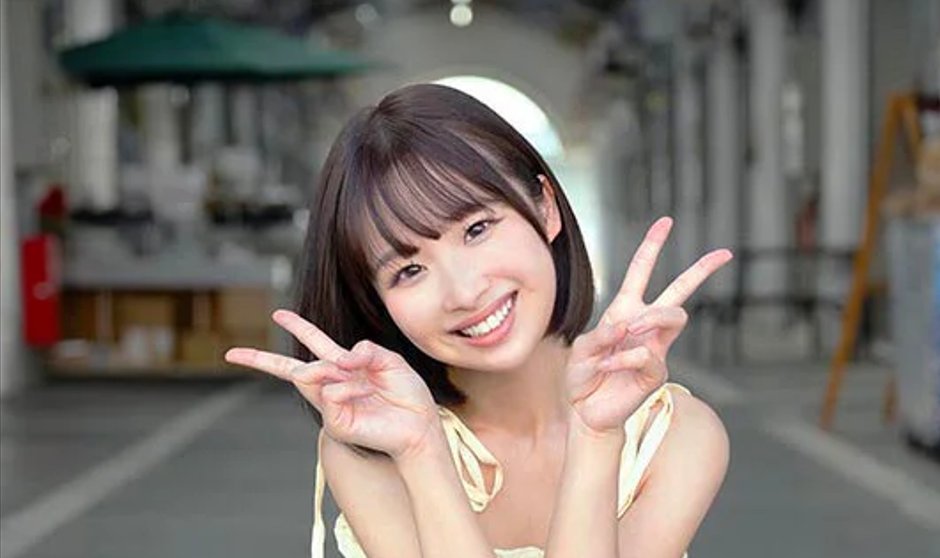 loveslender_com's tweet photo. 「先生、本当はこういうこと、したかったんだ……？」

小さな身体に秘めた、大きすぎる快楽への渇望。 実家を飛び出した22歳が、初めてカメラの前でさらけ出した「従順な本能」。
守ってあげたくなるスレンダーな背中の、その先にある禁断の景色。 今夜、彼女の秘密をそっと覗いてみませんか？

#新人デビュー #現役保育士 #潮吹き #M属性 #石川くるみ #loveslender