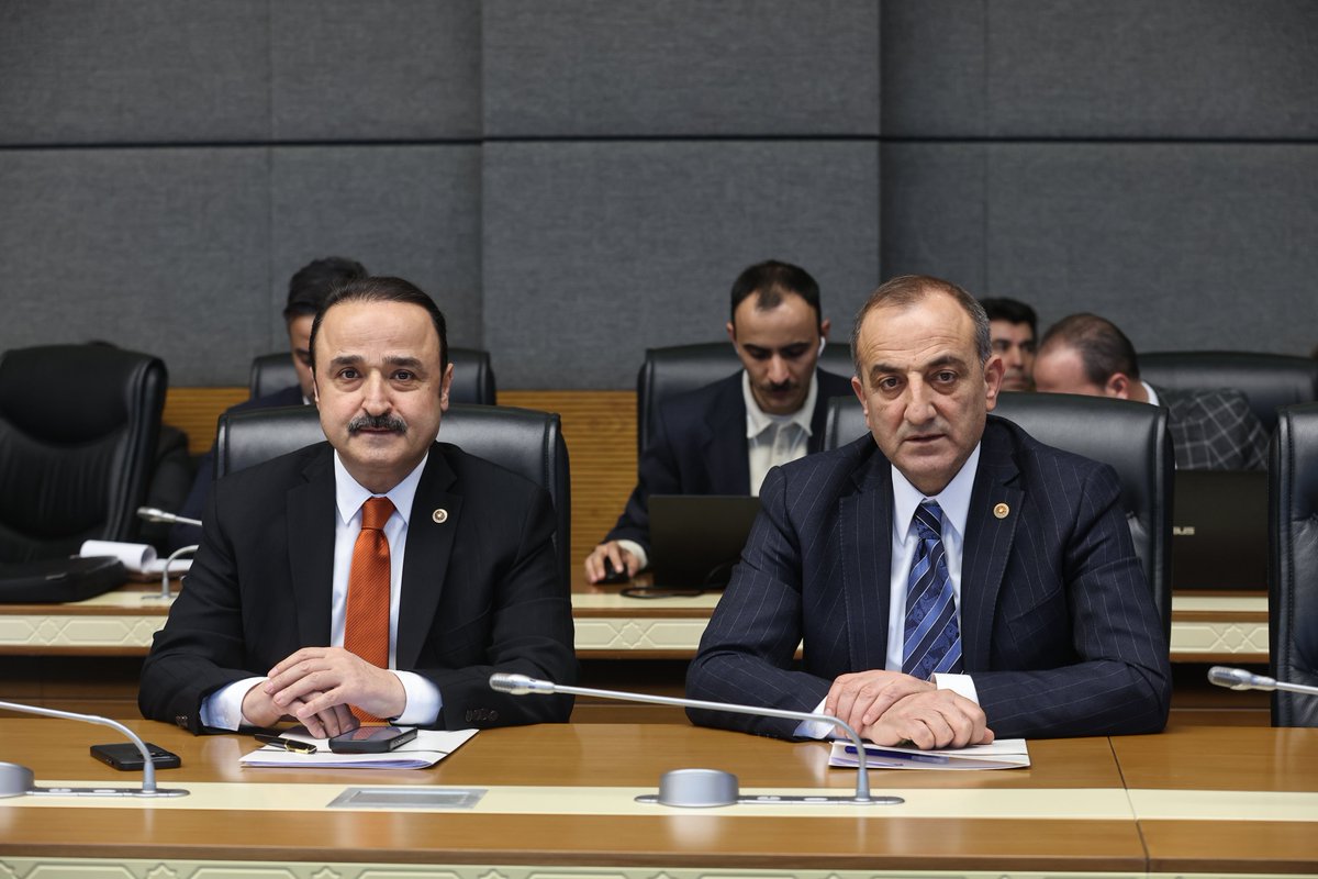 nacisanliturk's tweet photo. 📍 Türkiye Büyük Millet Meclisi

Suça Sürüklenen Çocuklara İlişkin Araştırma Komisyonu toplantımızı bugün Gazi Meclisimizde gerçekleştirdik.

Komisyonumuzun gündemi kapsamında Emniyet Genel Müdürlüğü Siber Suçlarla Mücadele Daire Başkanlığı ile Emekli Öğretim Üyesi Prof. Dr. Hatice Ferhan Odabaşı tarafından hazırlanan sunumları dinledik.

Çocuklarımızın dijital dünyada karşılaşabilecekleri tehlikelerden korunması, suça sürüklenmelerinin önlenmesi ve sağlıklı bireyler olarak topluma kazandırılmaları adına yürütülen çalışmaları titizlikle değerlendirmeye devam ediyoruz.

#TBMM
#SuçaSürüklenenÇocuklar
#AraştırmaKomisyonu
#ÇocukHakları
#MilliyetçiHareketPartisi
#DevletBahçeli