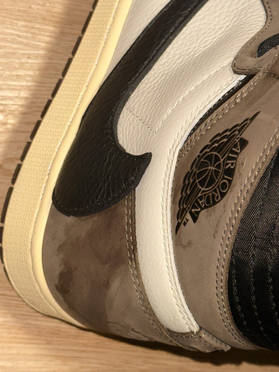 devil_snkrs tweet media