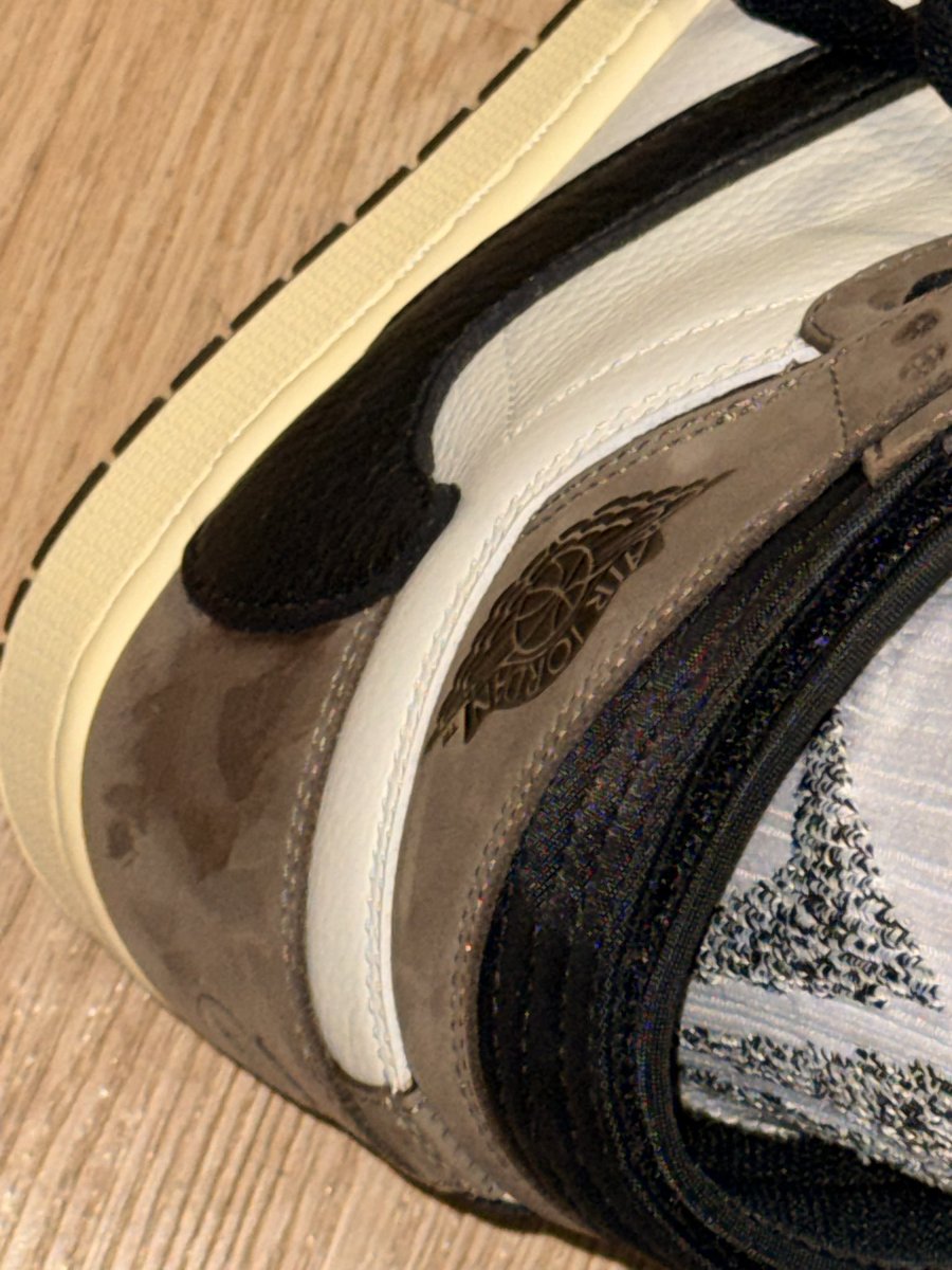 devil_snkrs tweet media