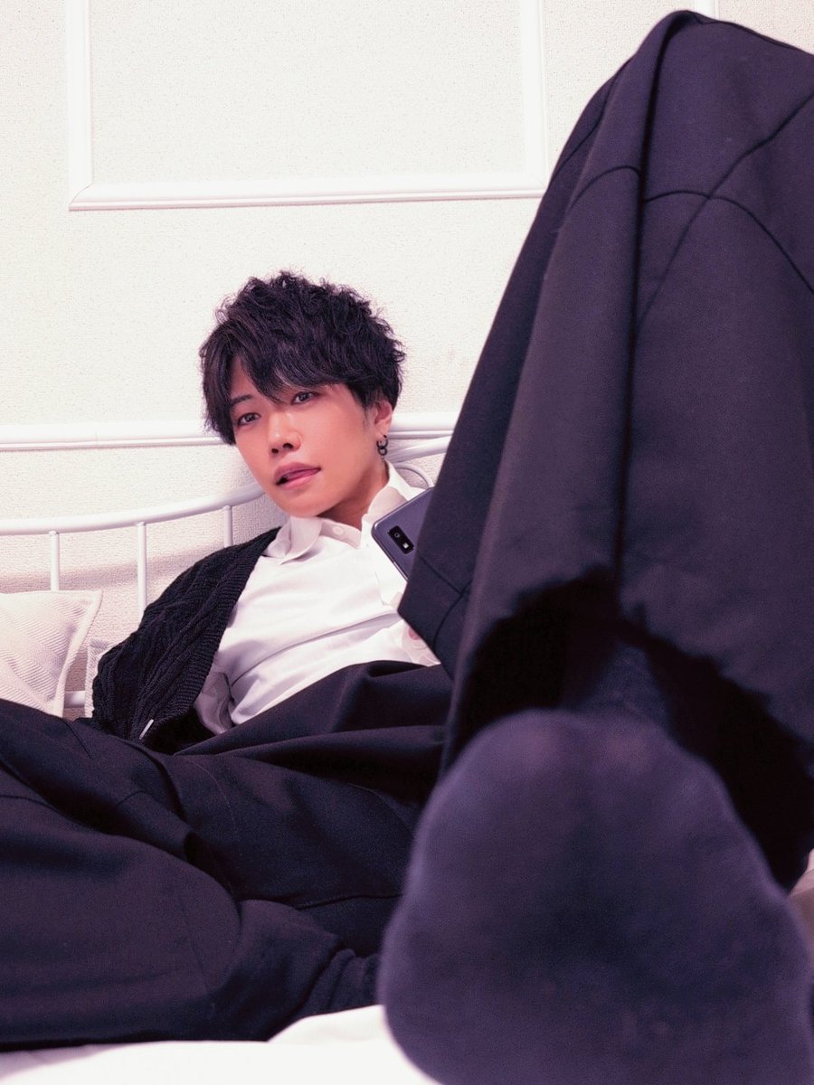 sprawling_work's tweet photo. なでなでしてあげる（足） https://t.co/LXqmid7RZK