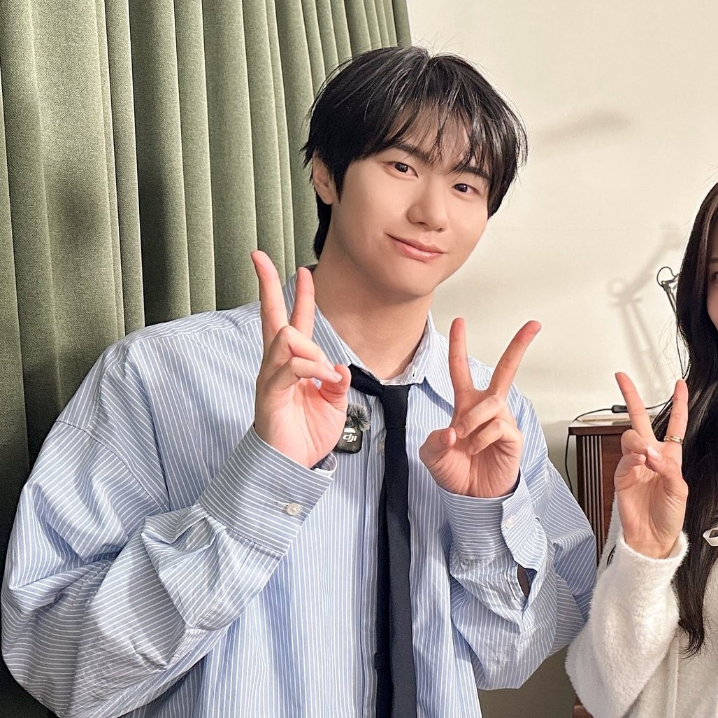 ldln__o's tweet photo. 스케줄이 조목밤이엇구나 💗 https://t.co/9TsJjLQsRg