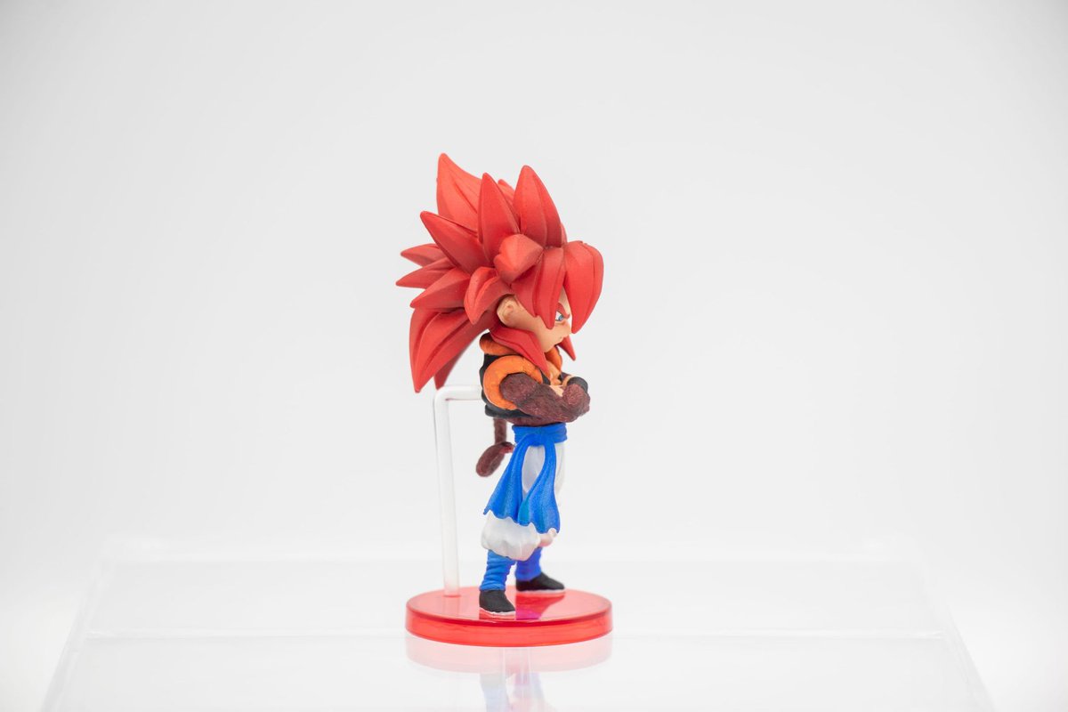 SenRepanit's tweet photo. 箸休めとして小さいスケールのフィギュア塗ろうかなぁと思い、ワーコレのゴジータ4塗りました
小さいフィギュアにグラデをつける良い勉強になりました
#ドラゴンボール
#リペイント
#RePaint
#SenRepaint https://t.co/wQ6gxxUppB