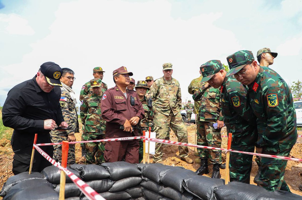 ក្រសួងការពារជាតិ Ministry of National Defence tweet media