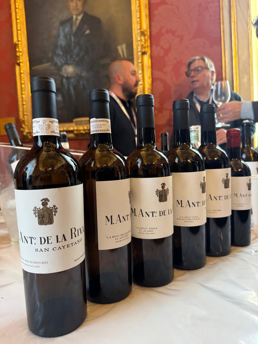 AmarzoaVV's tweet photo. My first La Música del Vi by @vilaviniteca  🍷

One of the major wine showcases, bringing together wineries and professionals to present new vintages at La Llotja de Mar in Barcelona.

Happy to experience it from the inside as part of the team. https://t.co/jp6lJPszSO