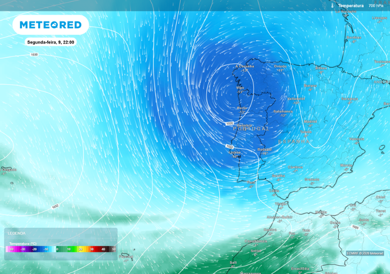 MeteoredPT's tweet photo. 🌧️🥶 Marta Godinho avisa: nova #gotafria poderá afetar Portugal entre segunda e terça-feira.

🗞️ Confira a previsão por Marta Godinho: https://t.co/YF3PK7iRY2 https://t.co/w40iT38Mrn