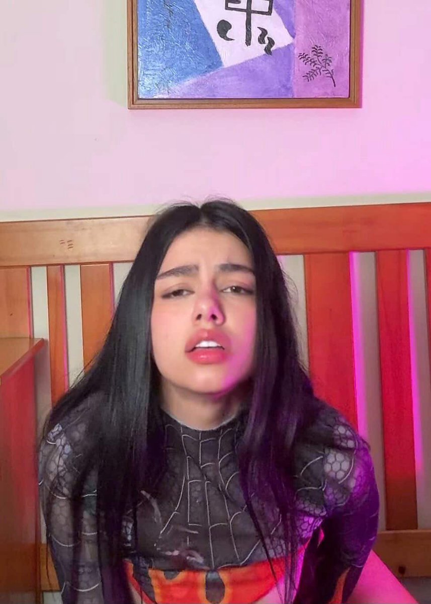 Victoria_Rivaaaa tweet media