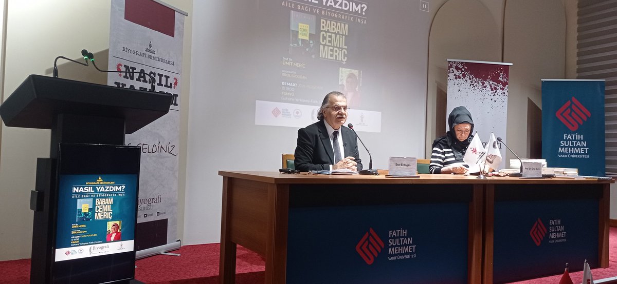 zenebbilgin's tweet photo. Biyografi Enstitüsü, Nasıl Yazdım seminer dizisinde bu kez Prof. Dr. Ümit Meriç'i ağırlıyor. Biz başladık. ✨
@BiyografiE https://t.co/tiovfzjoYg