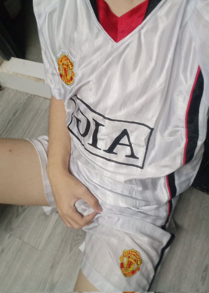 satin thun bóng tweet media