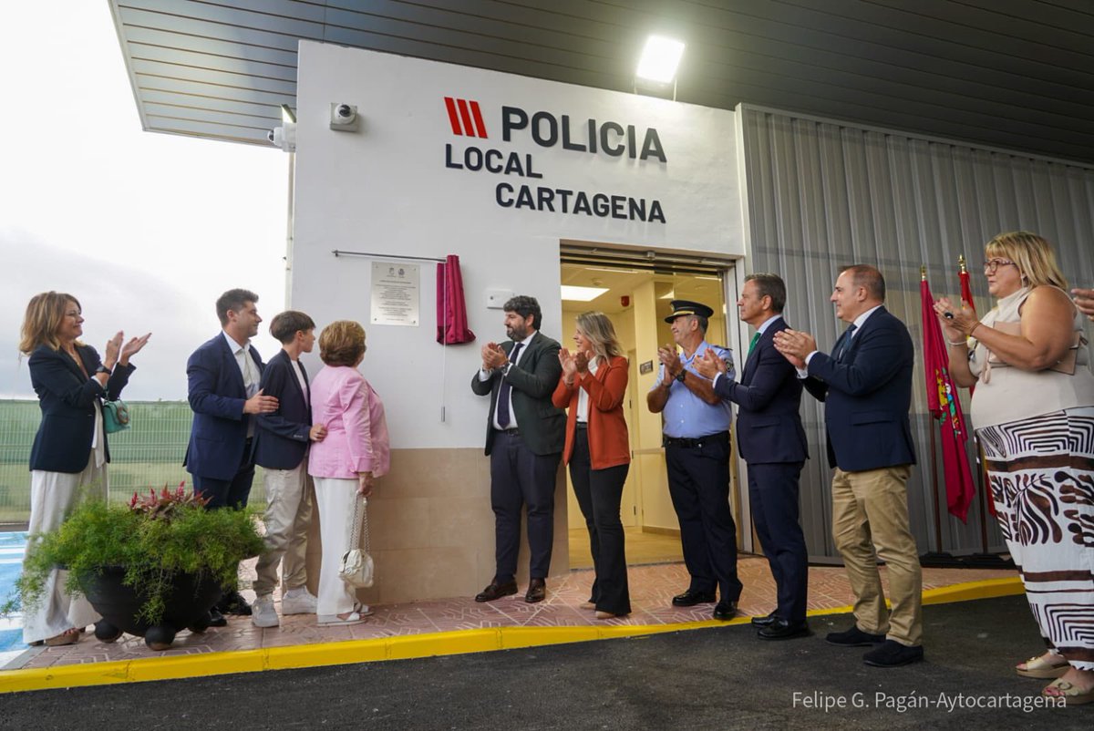 CartagenaPP's tweet photo. 👮‍♀️ Con @NoeliaArroyoHer al frente, seguimos reforzando la seguridad en #Cartagena.

🏗️ La Junta de Gobierno aprueba iniciar el nuevo cuartel de Policía Local en #LaAljorra, que se suma a los de #CuestaBlanca y #LosDolores.

ℹ️: https://t.co/Q5OpojwFvl https://t.co/reqykSjfxP
