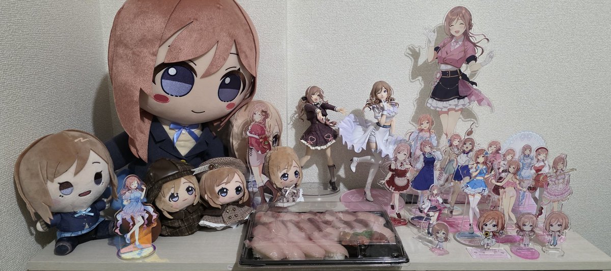 Kanbe01's tweet photo. ケーキと寿司買ってきたよ !
お誕生日おめでとう ! !
#姫崎莉波生誕祭2026 #学マス https://t.co/Ba3419SAch
